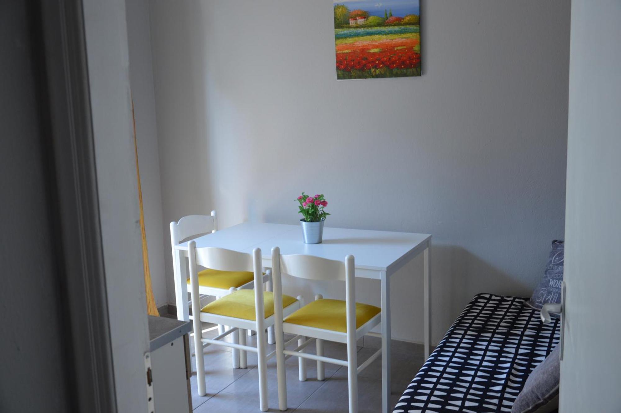 Daisy Apartment Аспровалта Екстериор снимка